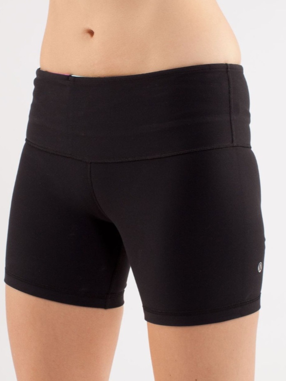 Lululemon Reverse Groove Short (Regular) - Picture 4 of 9